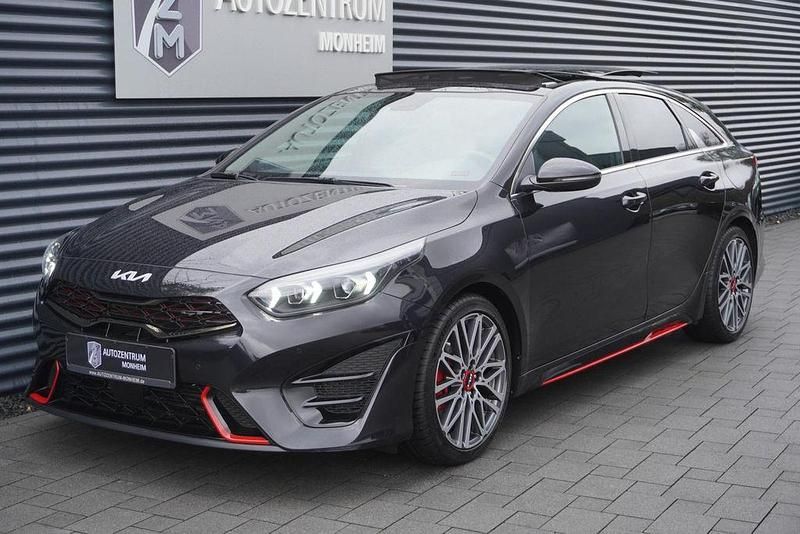 Gebraucht Kia ProCeed GT GT 204 PS (150 kW) 2022 Experience green metallic Kleinwagen
