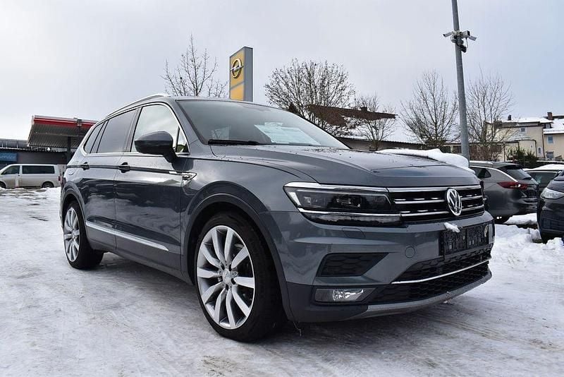 Gebraucht VW Tiguan Allspace Highline 179 PS (131 kW) 2019 Grau metallic (metallic) SUV