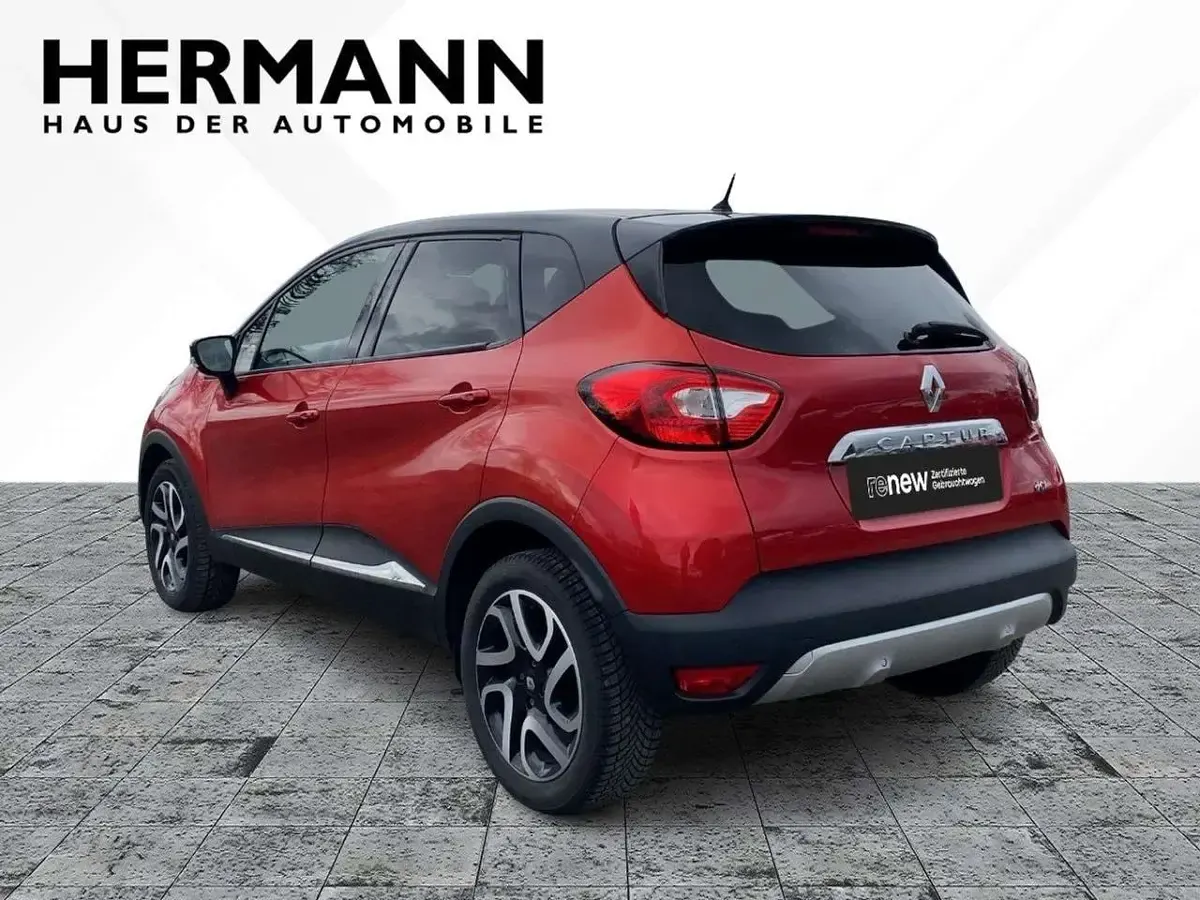 Używany Renault Captur XMOD 110 KM (80 kW) 2016 Czerwony SUV