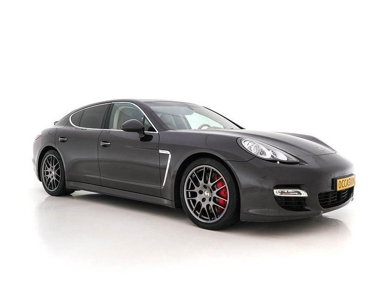 Braun Gebraucht 2011 Porsche Panamera Turbo Limousine | 23.945 € (Superpreis) - Bild 1/4
