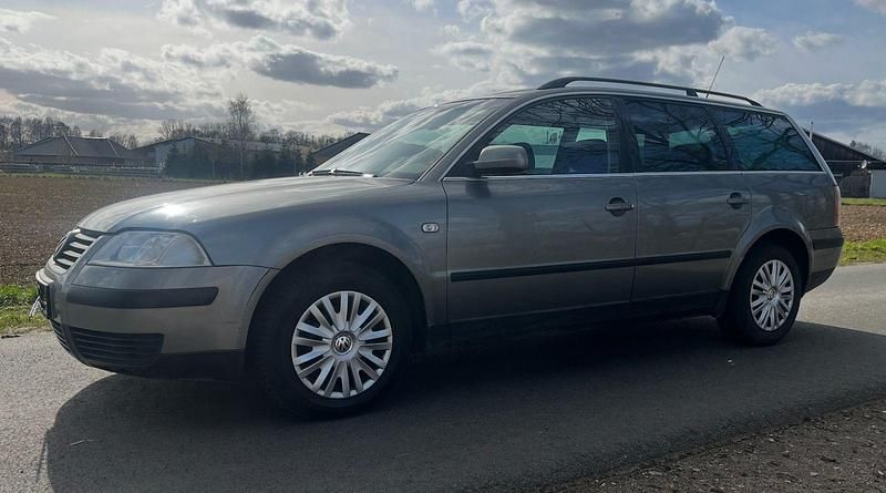 Gebraucht VW Passat 131 PS (96 kW) 2002 Grau Kombi