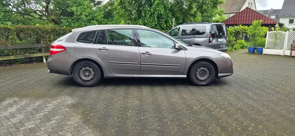 Używany Renault Laguna III Dynamique 150 KM (110 kW) 2008 Szary Kombi