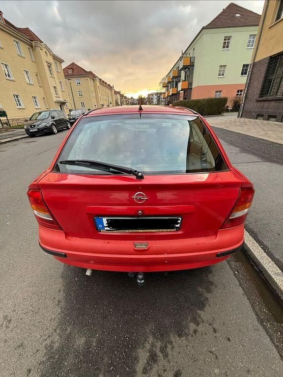 Gebraucht Opel Astra Edition 101 PS (74 kW) 1999 Rot Limousine