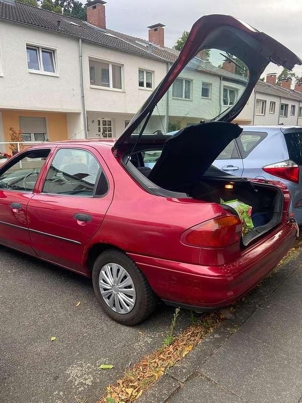 Gebraucht Ford Mondeo 116 PS (85 kW) 1997 Kombi