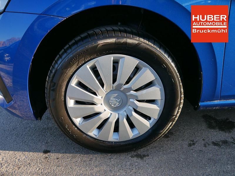 Neu Skoda Scala Selection 150 PS (110 kW) 2025 Raceblau metallic Kleinwagen