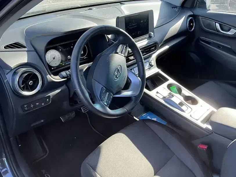 Gebraucht Hyundai Kona Select 100 kW (136 PS) 2022 Schwarz SUV