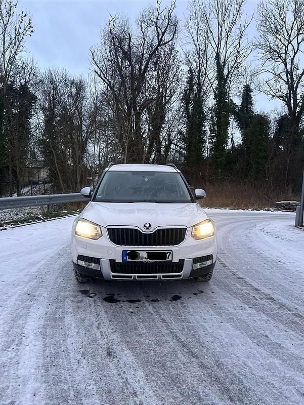 Gebraucht Skoda Yeti Active 105 PS (77 kW) 2014 Weiß SUV