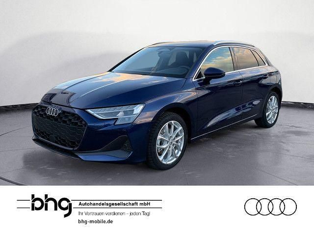 Blau Gebraucht 2025 Audi A3 Sport Limousine | 29.990 € (Superpreis) - Bild 1/4