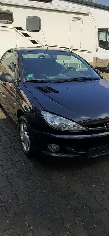 Gebraucht Peugeot 206 CC 109 PS (80 kW) 2005 Schwarz Cabrio