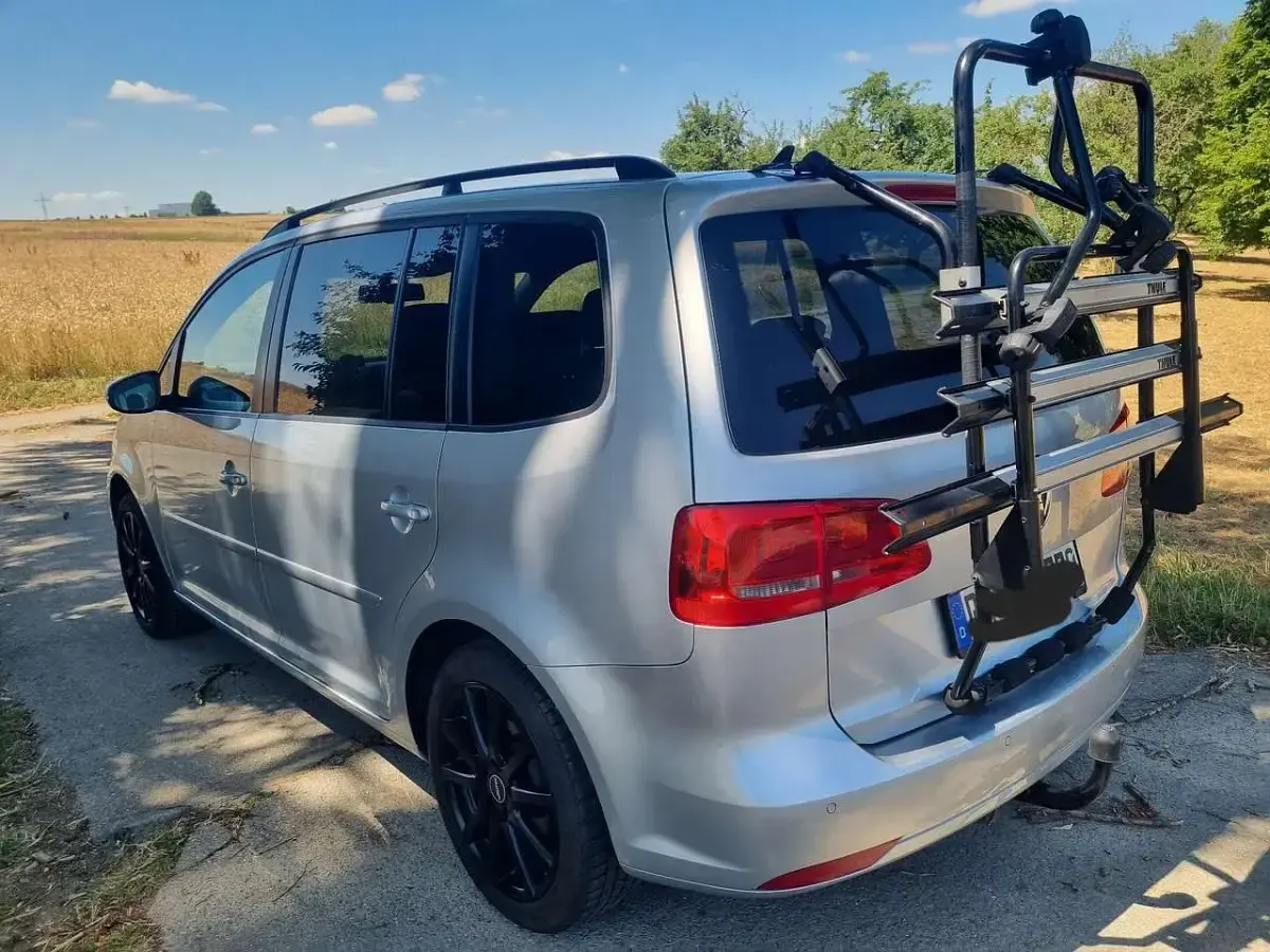 Gebraucht VW Touran 140 PS (102 kW) 2015 Silber Van / Kleinbus