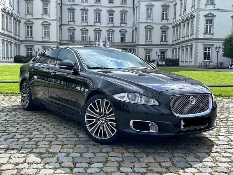 Schwarz Gebraucht 2014 Jaguar XJL Supercharged Limousine | 33.000 € - Bild 1/4