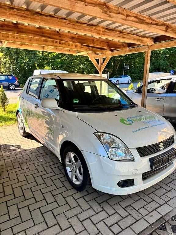 Weiß Gebraucht 2006 Suzuki Swift Limousine | 1.599 € (Guter Preis) - Bild 1/4