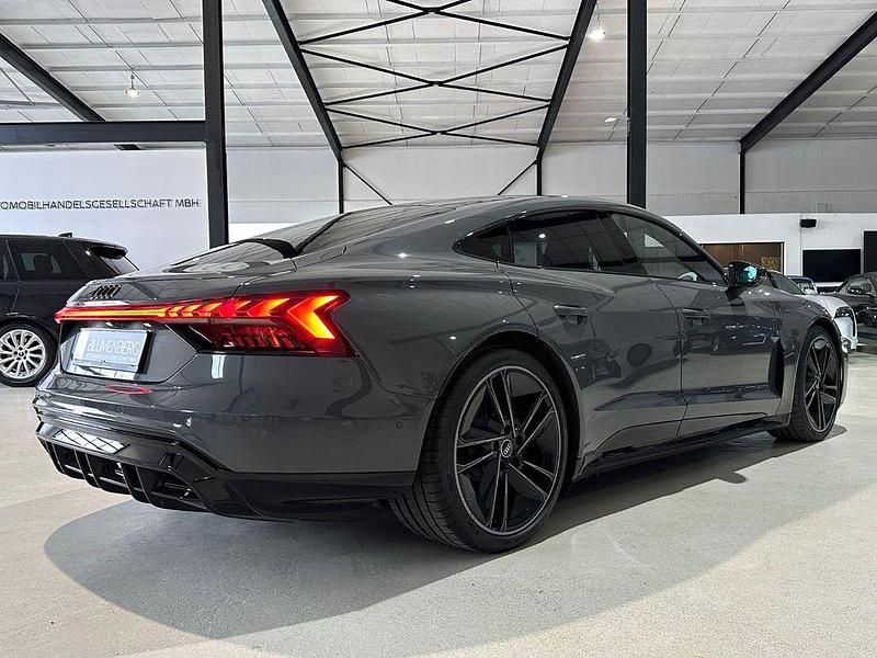 Gebraucht Audi e-tron GT quattro Exclusive 350 kW (476 PS) 2023 Grau Limousine