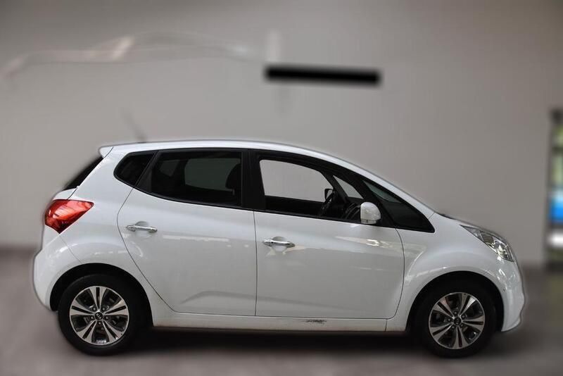 Weiß Gebraucht 2017 Kia Venga DREAM-TEAM Edition Kleinwagen | 12.930 € (Fairer Preis) - Bild 1/4