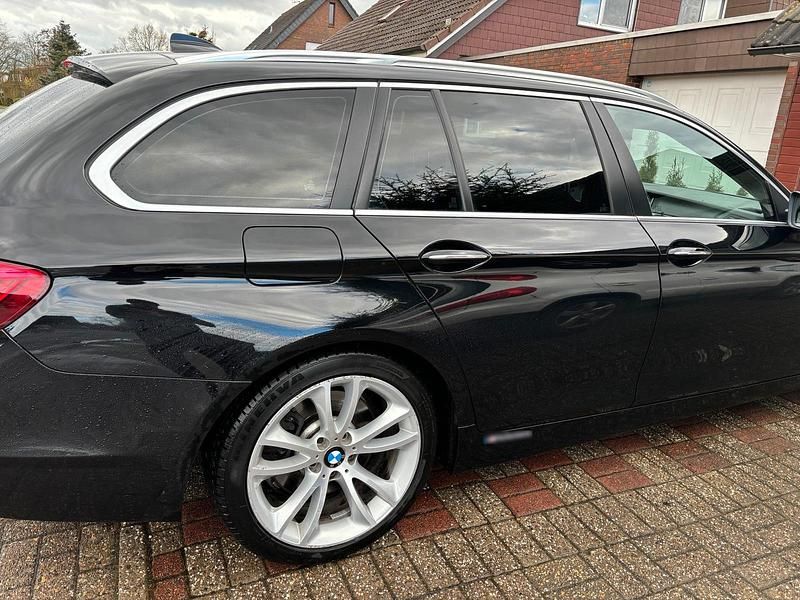 Gebraucht BMW 530 258 PS (189 kW) 2014 Schwarz Kombi