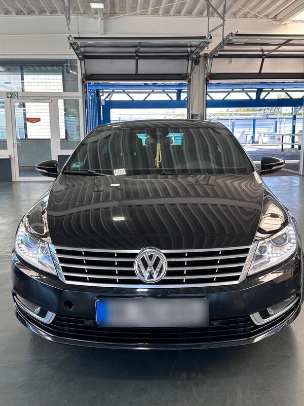Schwarz Gebraucht 2014 VW Passat R-line Limousine | 10.000 € - Bild 1/4