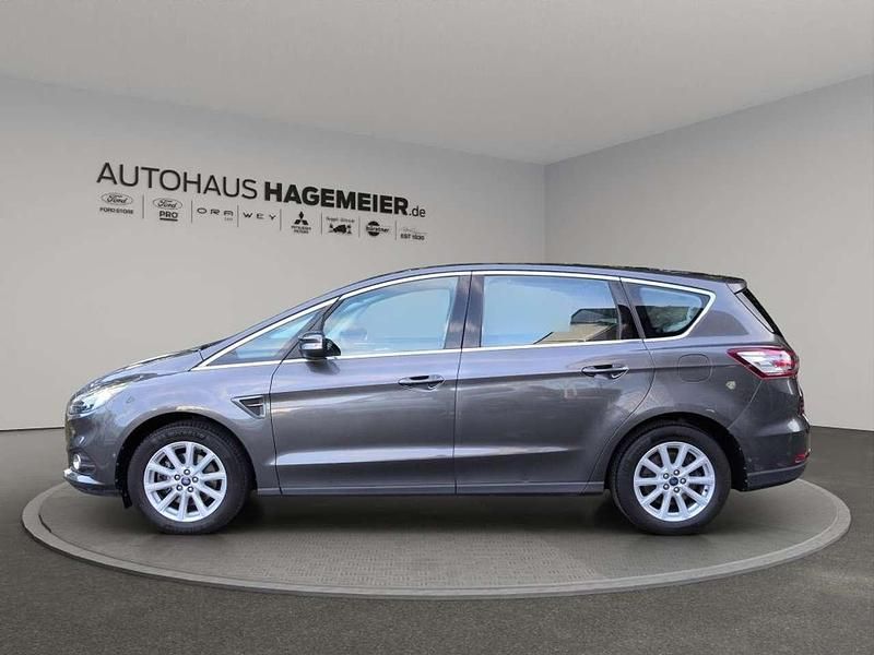 Second-hand Ford S-MAX Titanium 160 CP (117 kW) 2018 Gri Monovolum