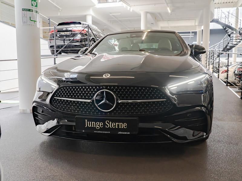 Gebraucht Mercedes CLE450 AMG 381 PS (280 kW) 2024 Schwarz obsidianschwarz metallic Cabrio