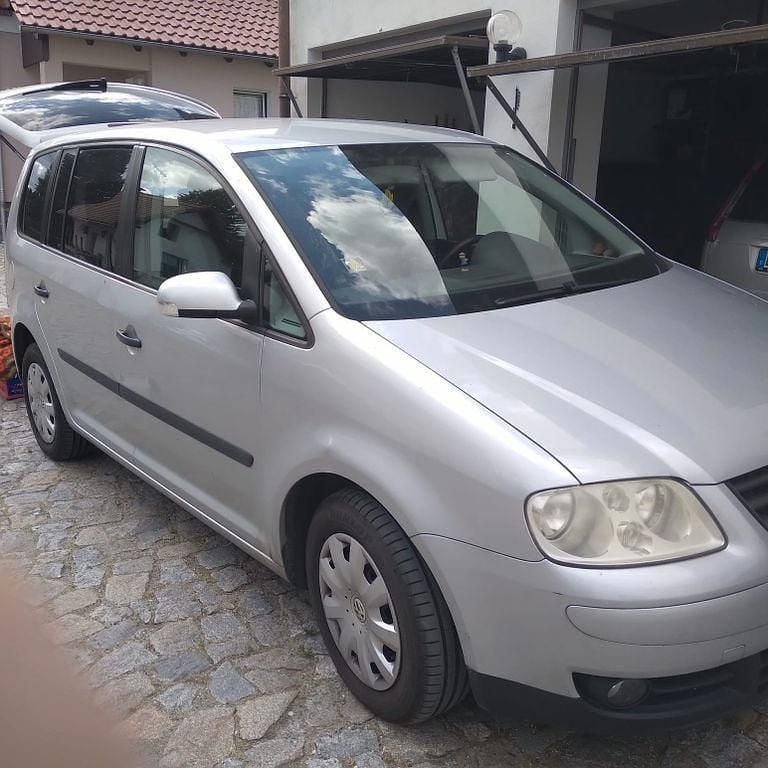 Gebraucht VW Touran Basis 116 PS (85 kW) 2004 Silber Van / Kleinbus