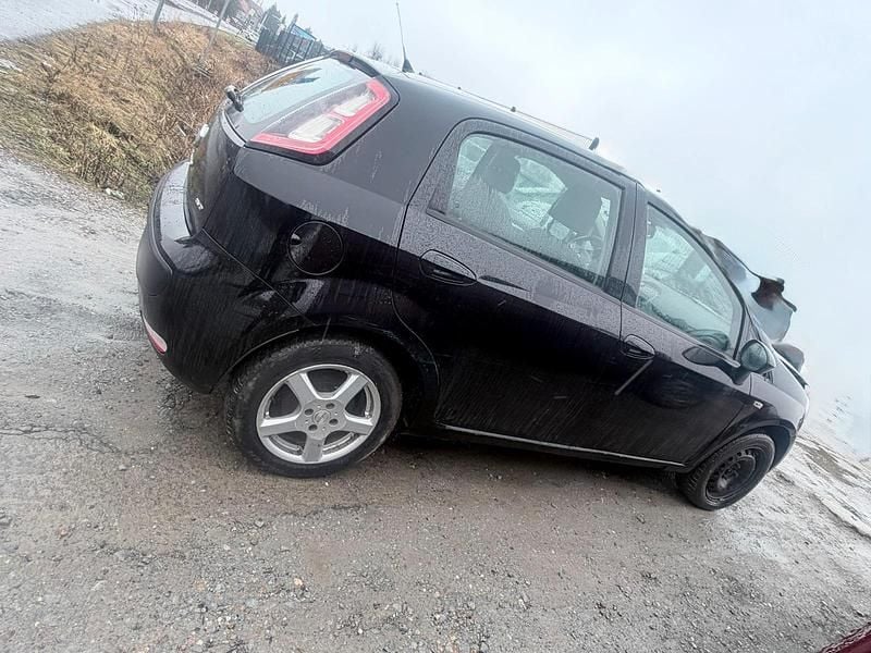 Gebraucht Fiat Punto 75 PS (55 kW) 2010 Kleinwagen