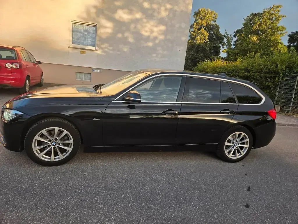 Gebraucht BMW 318 Sport Line 150 PS (110 kW) 2015 Schwarz Kombi