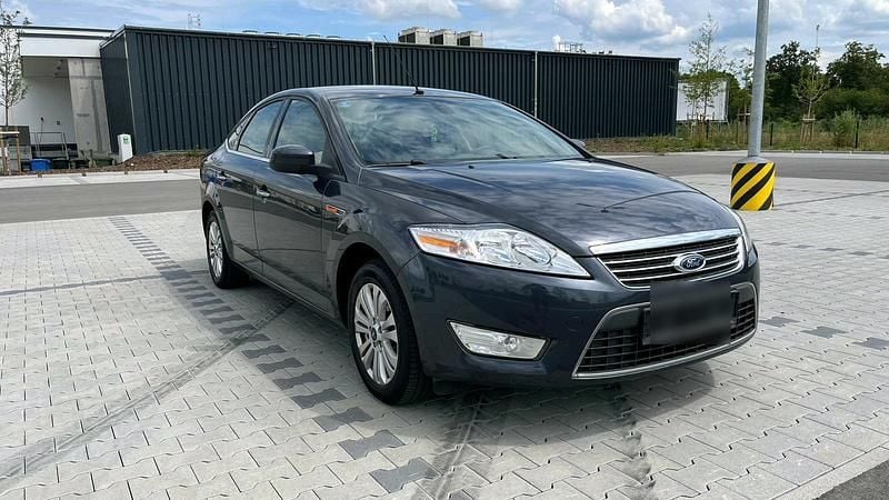 Grau Gebraucht 2009 Ford Mondeo Ghia Limousine | 4.400 € (Etwas zu teuer) - Bild 1/4