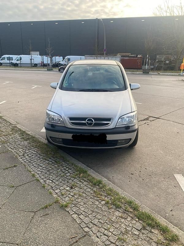Gebraucht Opel Zafira 125 PS (91 kW) 2004 Silber Van / Kleinbus