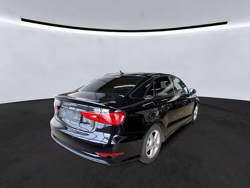 Gebraucht Audi A3 Ambition 179 PS (131 kW) 2014 Mythosschwarz metallic Limousine