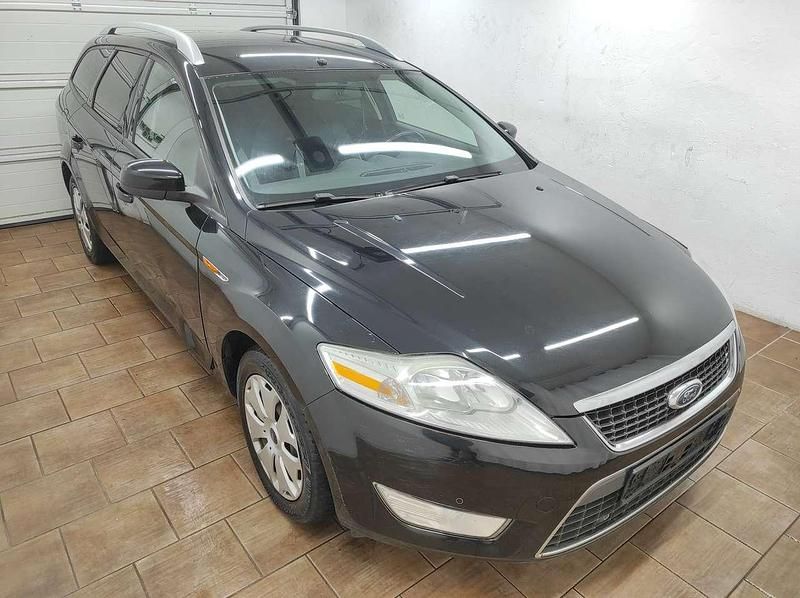 Gebraucht Ford Mondeo Trend 140 PS (102 kW) 2010 Pantherschwarz metallic Kombi