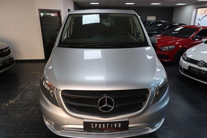 Gebraucht Mercedes Vito 163 PS (119 kW) 2015 Silber Van