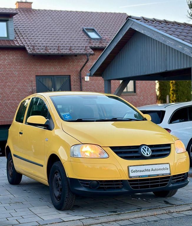 Gebraucht VW Fox 54 PS (39 kW) 2005 Gelb Kleinwagen