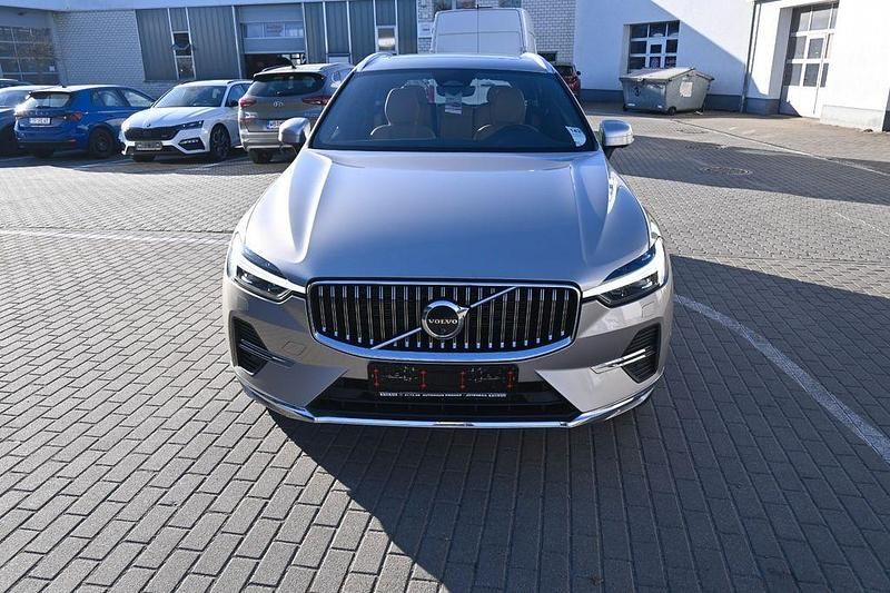 Gebraucht Volvo XC60 Plus 253 PS (186 kW) 2024 Beige SUV