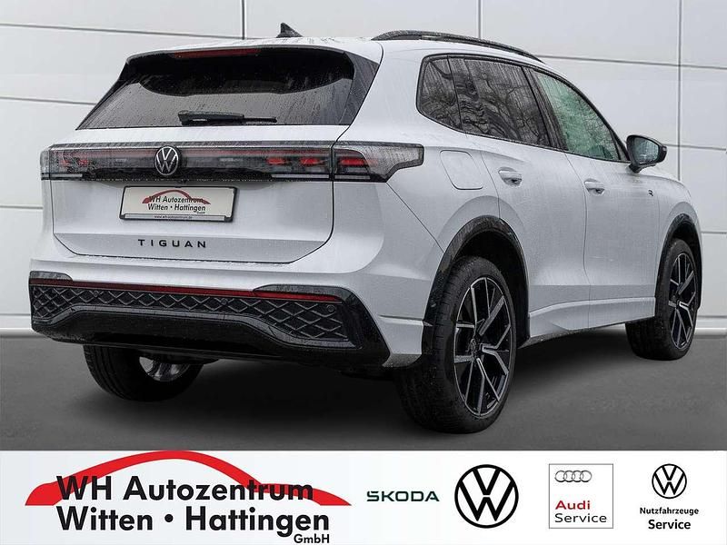 Gebraucht VW Tiguan Style 265 PS (194 kW) 2025 Oryxweiß perlmutteffekt SUV