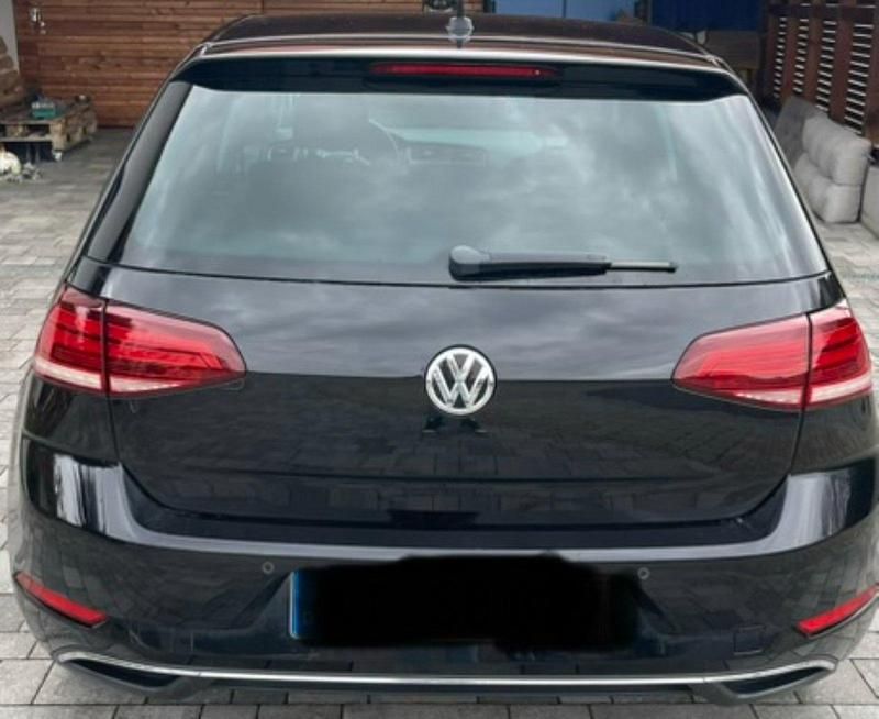 Gebraucht VW Golf VII 150 PS (110 kW) 2018 Schwarz Limousine