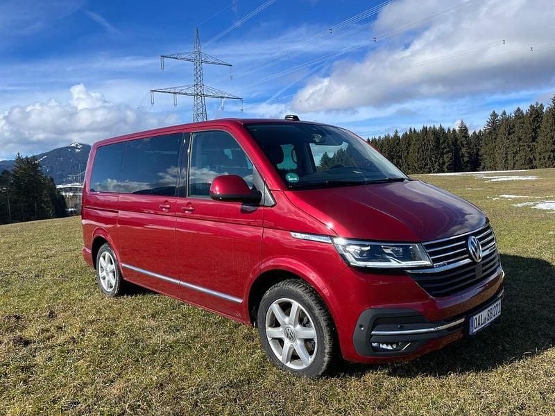 Gebraucht VW Multivan Generation Six 150 PS (110 kW) 2021 Rot Van
