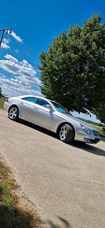 Silber Gebraucht 2005 Mercedes CLS350 Limousine | 7.500 € (Guter Preis) - Bild 1/4