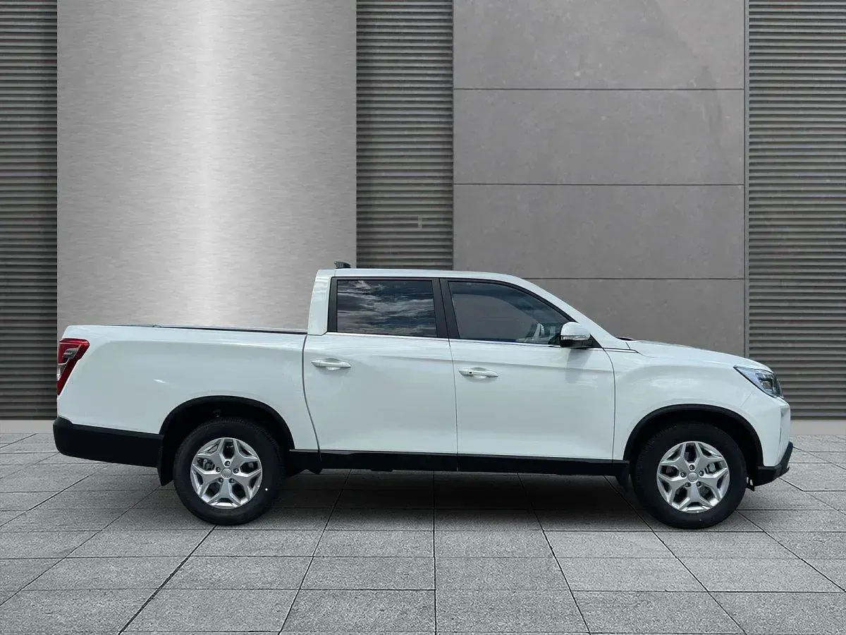 Neu SsangYong Musso 203 PS (149 kW) 2026 Grand white SUV