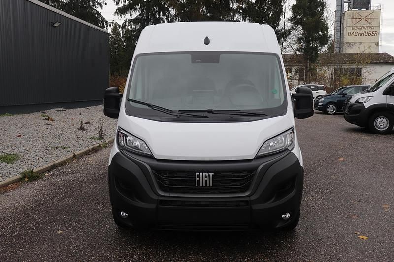Ducato weiß (549) Gebraucht 2023 Fiat Ducato Van | 30.230 € (Guter Preis) - Bild 1/3