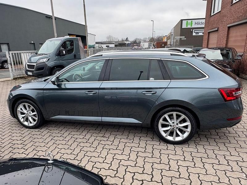 Gebraucht Skoda Superb Style 190 PS (139 kW) 2017 Grau Kombi