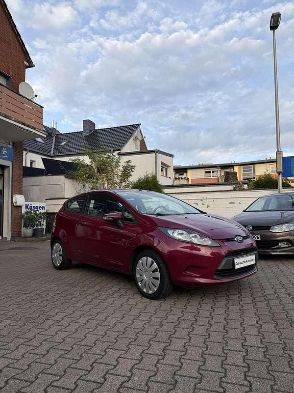 Gebraucht Ford Fiesta Trend 82 PS (60 kW) 2010 Violett Kleinwagen
