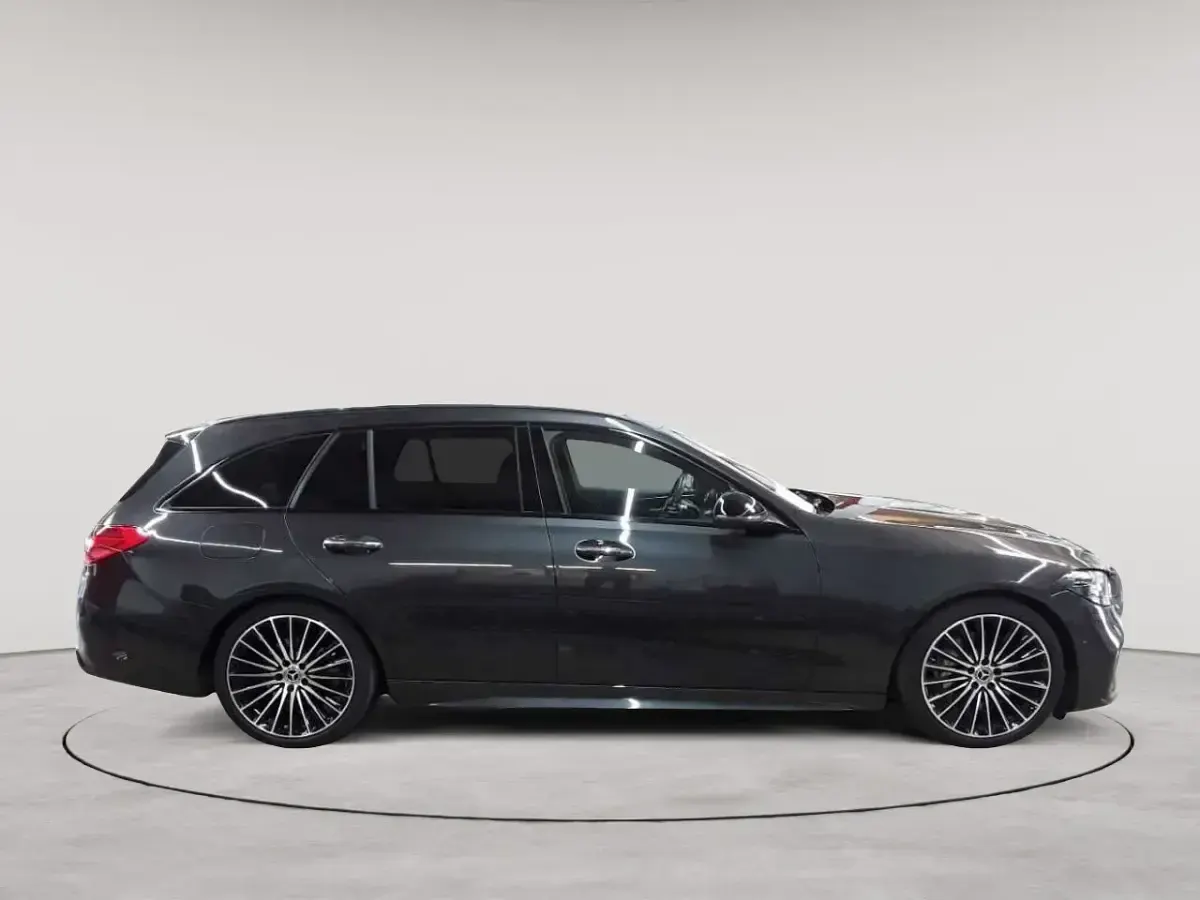 Gebraucht Mercedes C300 AMG line 265 PS (194 kW) 2023 Graphitgrau metallic Kombi