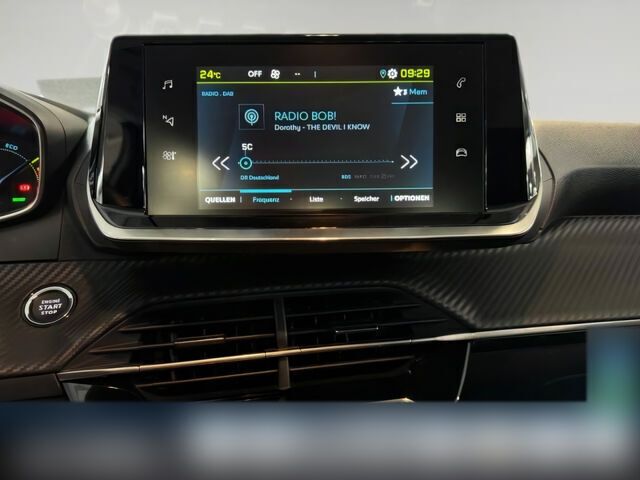 Schwarz Gebraucht 2022 Peugeot e-2008 Active SUV | 21.380 € (Etwas zu teuer) - Bild 1/2