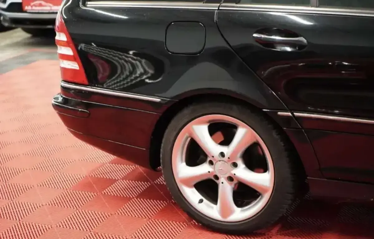 Używany Mercedes C230 Elegance 192 KM (141 kW) 2004 Kombi