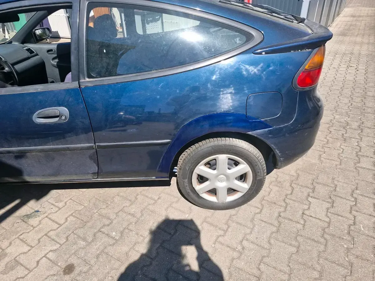 Gebraucht Mazda 323F 90 PS (66 kW) 1997 Blau Coupé