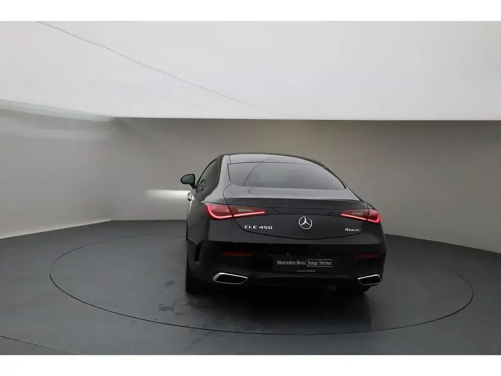 Gebraucht Mercedes 450 AMG 381 PS (280 kW) 2025 Metalliclack obsidianschwarz (metallic) Coupé