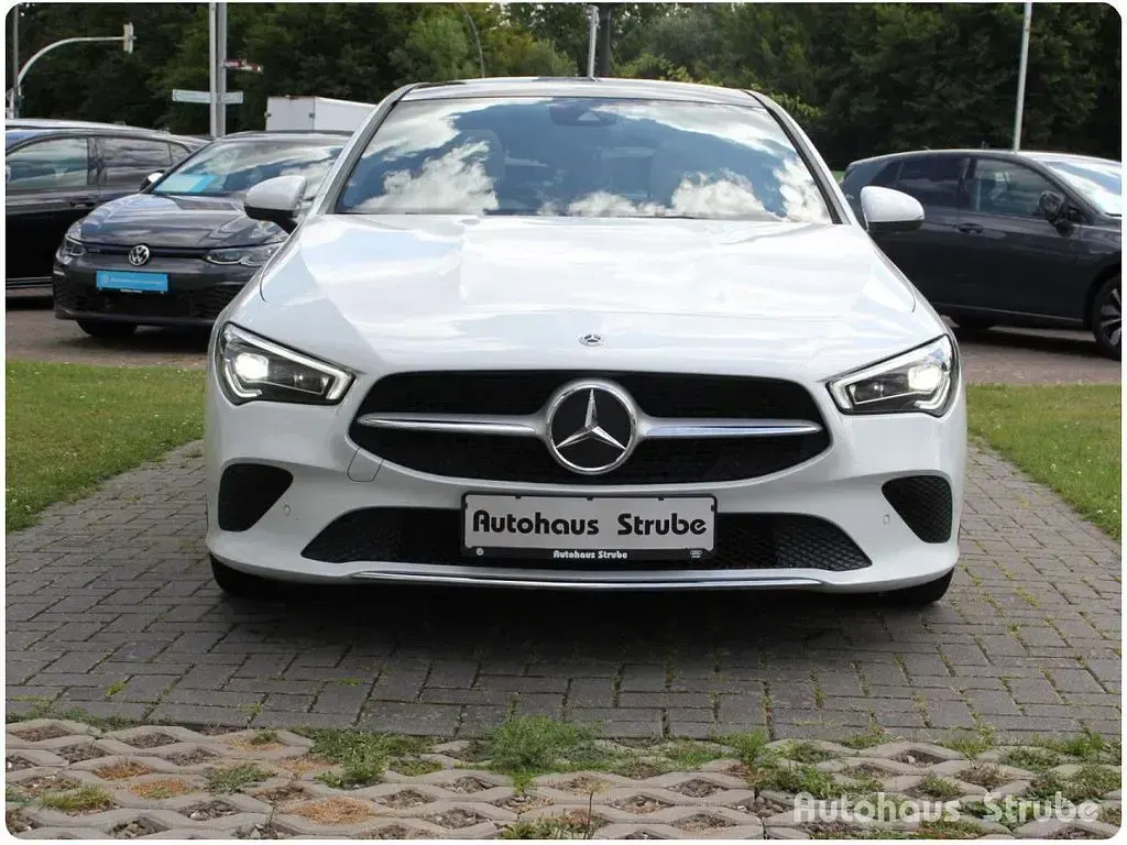 Gebraucht Mercedes CLA220 Shooting Brake Progressive 190 PS (139 kW) 2019 Weiß Kombi