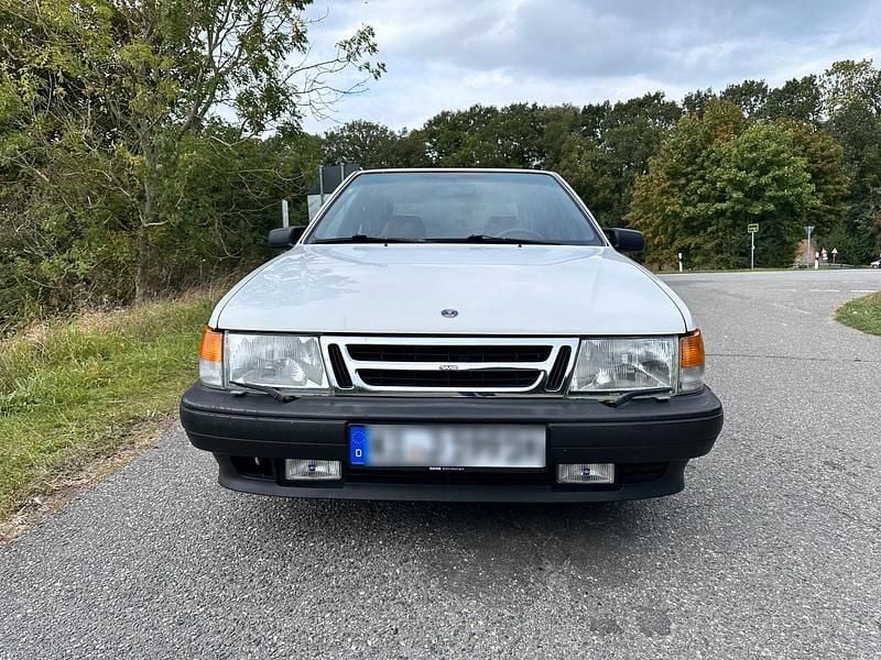 Weiß Gebraucht 1991 Saab 9000 Limousine | 4.950 € - Bild 1/4