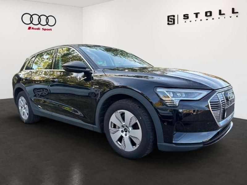 Second-hand Audi e-tron Basis 230 kW (313 CP) 2021 Negru SUV