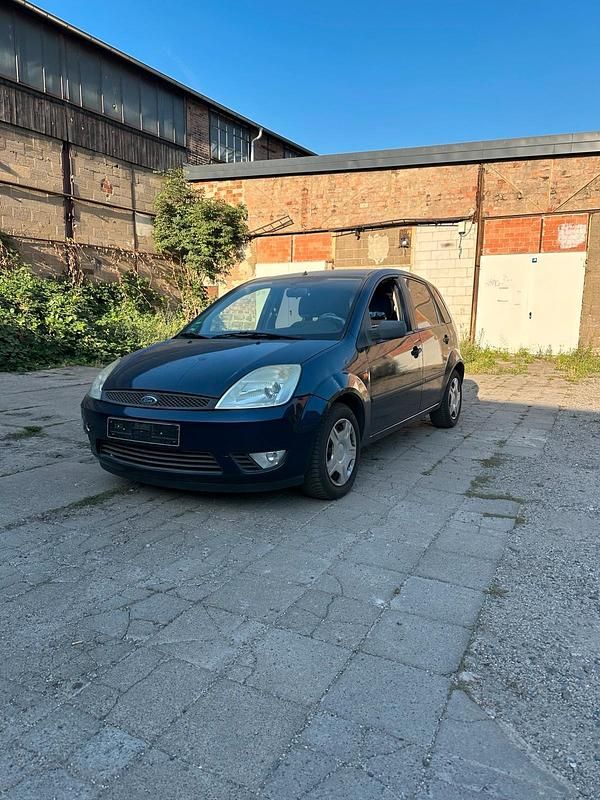 Blau Gebraucht 2003 Ford Fiesta Kleinwagen | 500 € (Guter Preis) - Bild 1/4