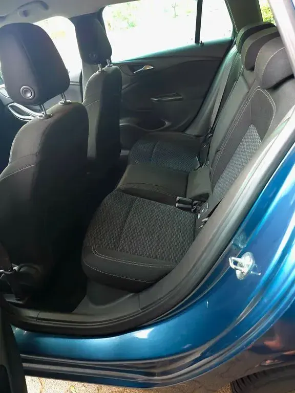 Używany Opel Astra Edition 110 KM (80 kW) 2016 Niebieski Kombi